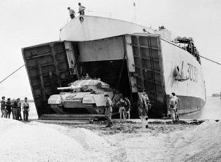6 novembre - 1956_British_tanks